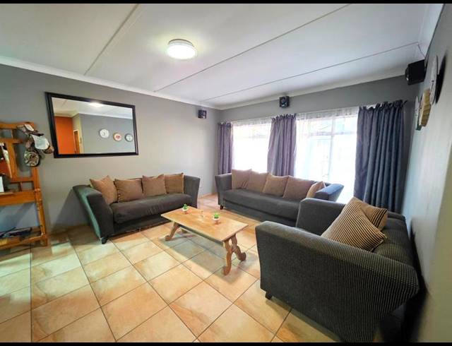 5 BEDROOM HOUSE FOR SALE IN RISIVILLE